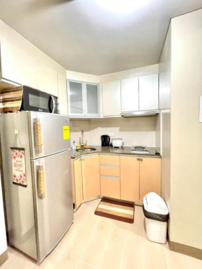 NAIA T3 Two Palmtree Villas 3-5mins away from Resorts World Casino Manila